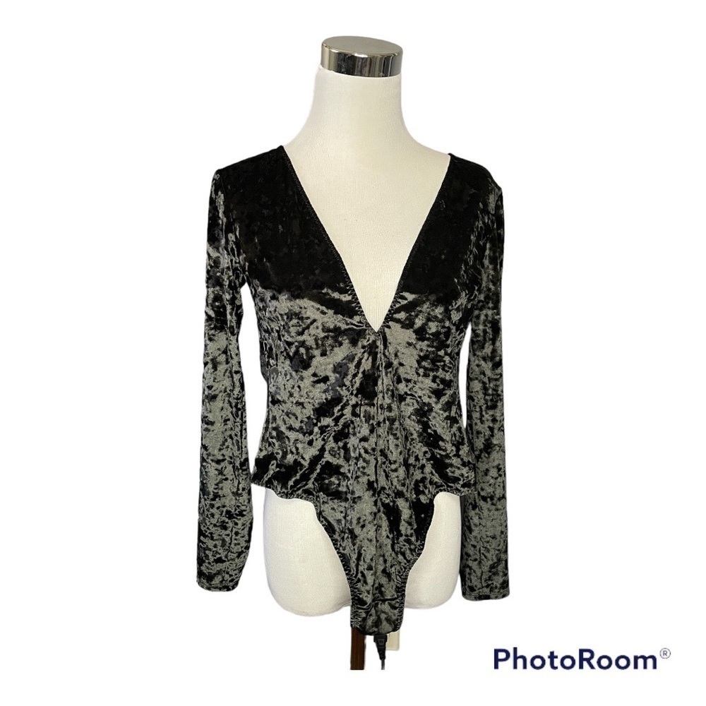 Victoria Secret black velvet thong long sleeve deep cut bodysuit size XS